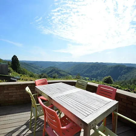 Hideaway With Tub Rochehaut
